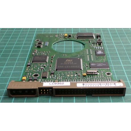 PCB: 24001411-007 REV P2, Medalist 3221, ST33221A, Seagate, P/N: 9K2006-304, Firmware: 3.05, Config: BAS01, 3.2GB, 3.5", IDE